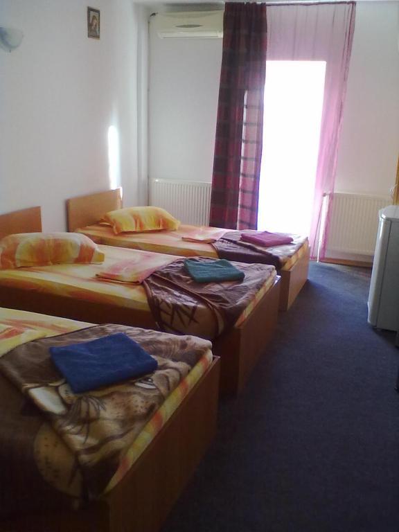Pensiunea Raffael Otopeni Zimmer foto